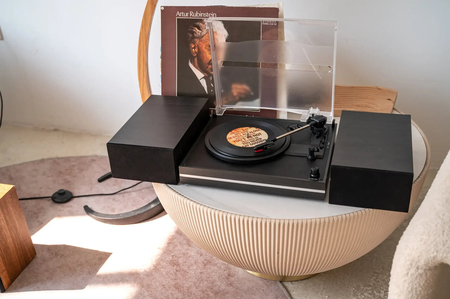 Best turntable with speakers Under $150 in 2024
