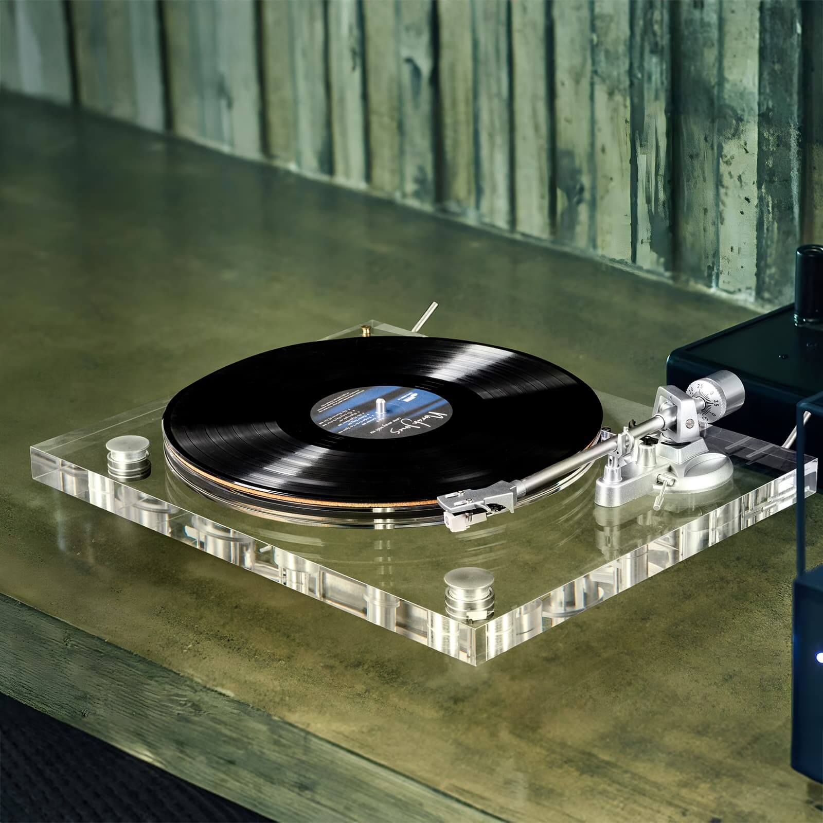 Learn About Our First Acrylic Turntable ICE1