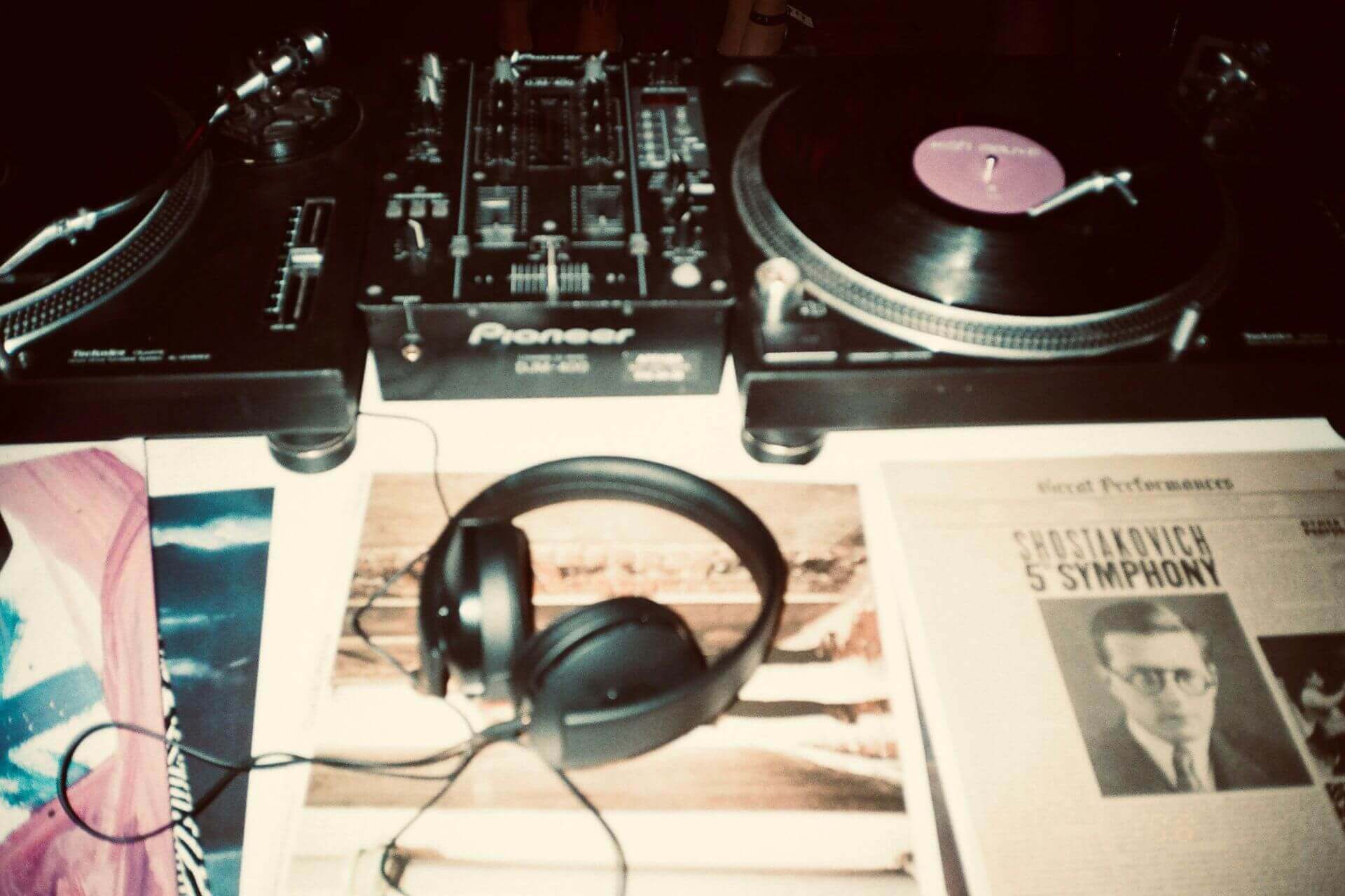 Will Turntable Belts Stretch Over Time? And How To Replace It?